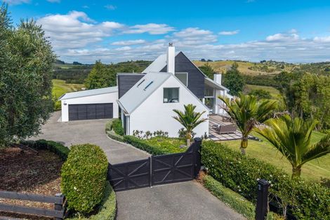 Photo of property in 122 Brownhill Road, Whitford, Manurewa, 2576