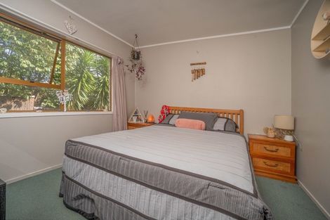 Photo of property in 2/13 Wirihana Road, Titirangi, Auckland, 0604