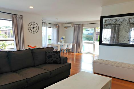 Photo of property in 1/105 John Downs Drive, Browns Bay, Auckland, 0630