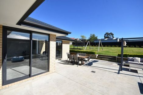 Photo of property in 48 Heathfield Drive, Mosgiel, 9024