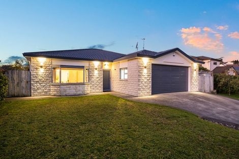 Photo of property in 3 Barque Crescent, Whitby, Porirua, 5024