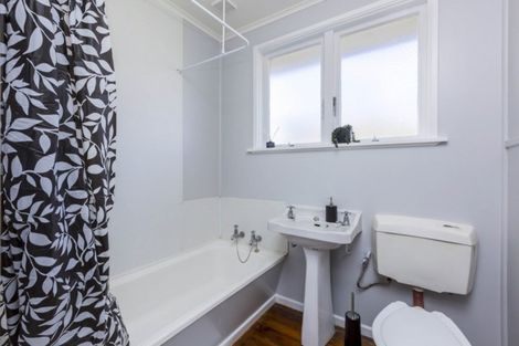 Photo of property in 1033a Fergusson Drive, Clouston Park, Upper Hutt, 5018