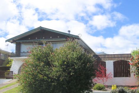 Photo of property in 10 Regents Grove, Richmond Heights, Taupo, 3330