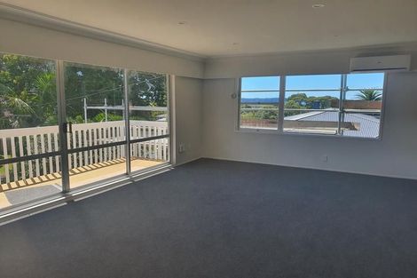 Photo of property in 148 Tiroroa Avenue, Te Atatu South, Auckland, 0610