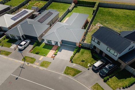 Photo of property in 12 Sholto Duncan Crescent, Halswell, Christchurch, 8025