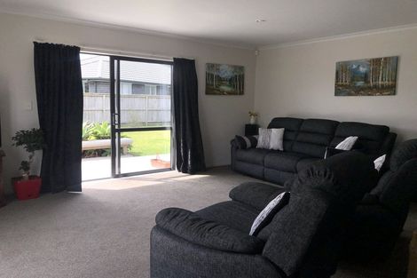 Photo of property in 13 Karo Street, Ruakaka, 0116