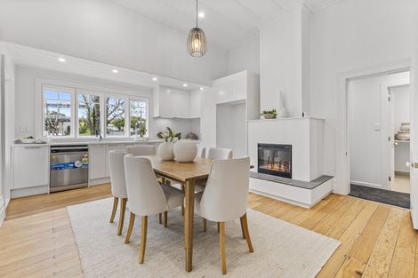 Photo of property in 25 Princes Street, Northcote Point, Auckland, 0627