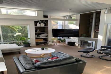 Photo of property in 6 Glentui Grove, Khandallah, Wellington, 6035