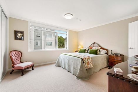 Photo of property in 73 Parkside Drive, Orewa, 0931