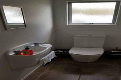 Photo of property in 21 Arden Place, Oakura, 4314