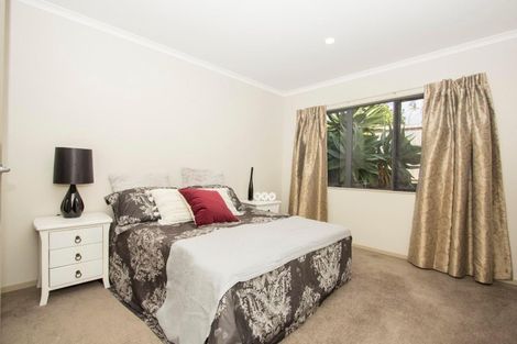 Photo of property in 2 Baverton Drive, Flat Bush, Auckland, 2016