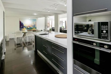 Photo of property in 21 Tanglewood Place, Cockle Bay, Auckland, 2014