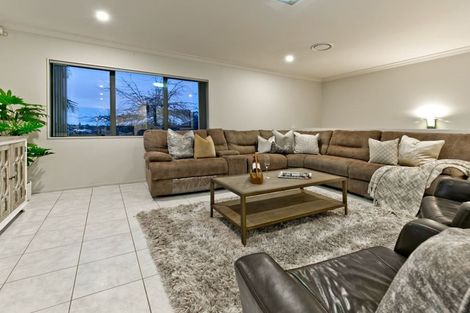 Photo of property in 36 Sapperton Drive, Henderson, Auckland, 0612