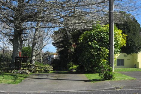 Photo of property in 5 Raniera Street, Glen Avon, New Plymouth, 4312