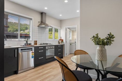 Photo of property in 18 Bowenvale Avenue, Cashmere, Christchurch, 8022