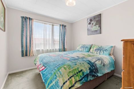 Photo of property in 240 Triangle Road, Massey, Auckland, 0614