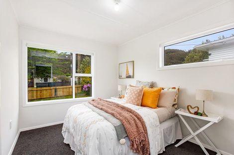 Photo of property in 52 Lees Grove, Wainuiomata, Lower Hutt, 5014