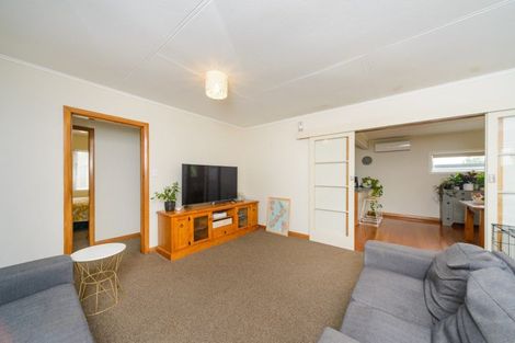 Photo of property in 81 Thames Street, Rongotea, 4476