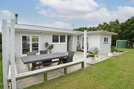 Photo of property in 17 Pakiri Road, Leigh, Warkworth, 0985