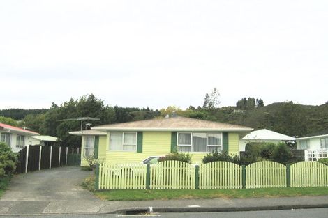 Photo of property in 44 Hillside Drive, Maoribank, Upper Hutt, 5018