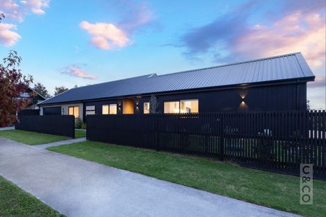Photo of property in 7 Robert Might Road, Kumeu, 0810