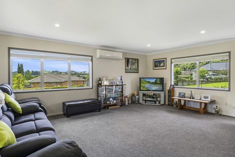 Photo of property in 61 Bathurst Crescent, Pyes Pa, Tauranga, 3112