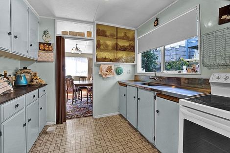 Photo of property in 3a Tavistock Street, Westown, New Plymouth, 4310