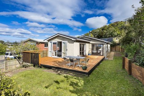 Photo of property in 17 Seaview Road, Brighton, Dunedin, 9035