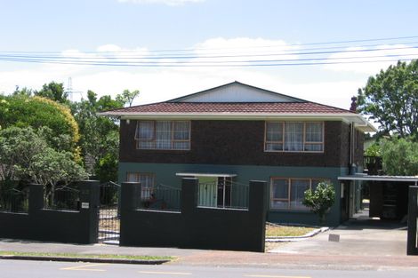 Photo of property in 107 Bolton Street, Blockhouse Bay, Auckland, 0600