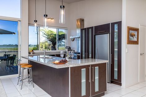 Photo of property in 86 Molesworth Drive, Mangawhai, 0505