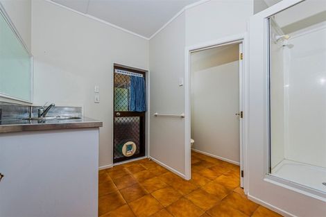 Photo of property in 15 Clearview Heights, Ranui, Auckland, 0612