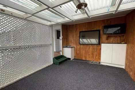 Photo of property in 11 Scarlock Avenue, Browns Bay, Auckland, 0630