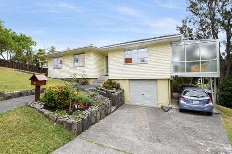 Photo of property in 3 Addis Place, Shelly Park, Auckland, 2014