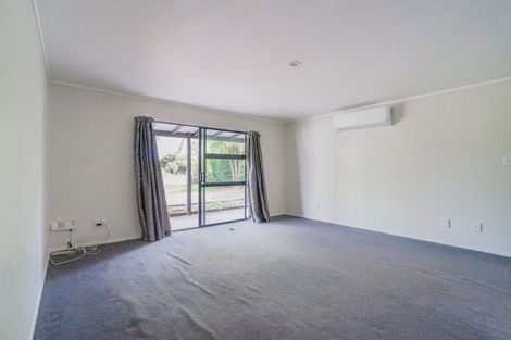 Photo of property in 4 Country Club Lane, Waiuku, 2123