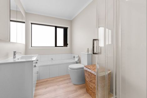 Photo of property in 100a Queen Street West, Levin, 5510