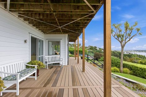 Photo of property in 20 Maffeys Road, Mount Pleasant, Christchurch, 8081