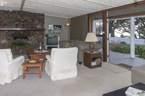 Photo of property in 8 Fishermans Bend, Whiritoa, Whangamata, 3691
