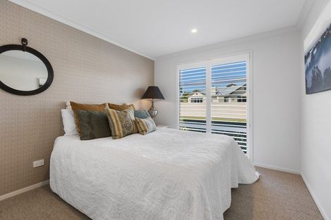 Photo of property in 1 Tupare Place, Highlands Park, New Plymouth, 4312