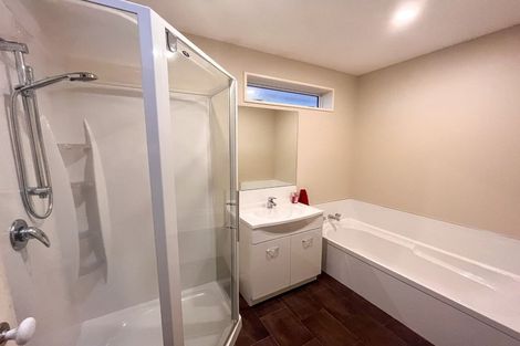 Photo of property in 142 Royal Park Drive, Parklands, Christchurch, 8083