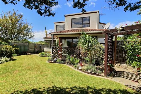 Photo of property in 1/12 Lannie Place, Greenmeadows, Napier, 4112