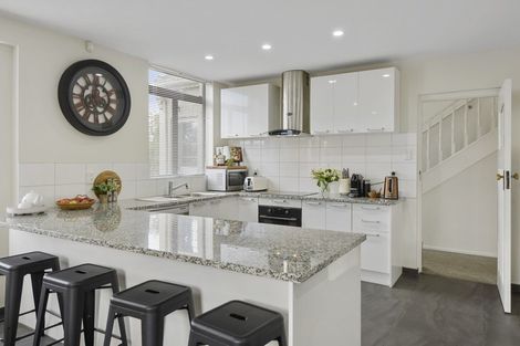 Photo of property in 15 Sawtell Place, Northcote, Christchurch, 8052