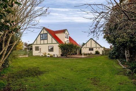 Photo of property in 68 Pencarrow Street, Highbury, Palmerston North, 4412