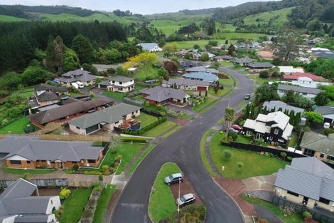 Photo of property in 29 Caulfield Place, Pukehangi, Rotorua, 3015