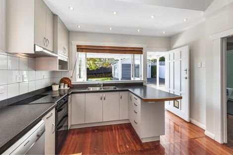 Photo of property in 25 Lambeth Road, Mount Eden, Auckland, 1041