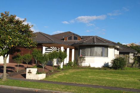 Photo of property in 6 Simon Owen Place, Golflands, Auckland, 2013