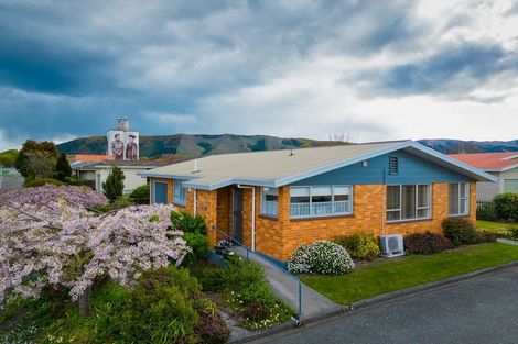 Photo of property in 142 Queen Street, Waimate, 7924