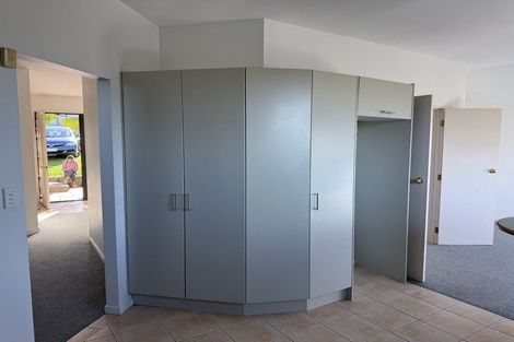 Photo of property in 11 Trotting Terrace, Fairview Heights, Auckland, 0632