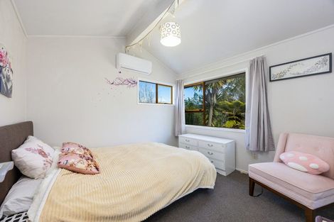 Photo of property in 1/4 Newstead Avenue, Browns Bay, Auckland, 0632