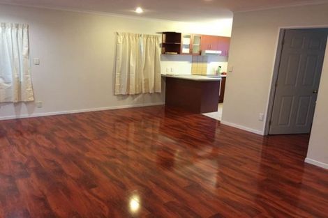Photo of property in 5 Caribbean Drive, Unsworth Heights, Auckland, 0632