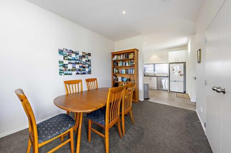 Photo of property in 11 Walsh Road, Papakura, 2110